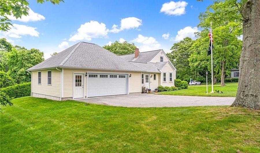 33 Upland Way, Barrington, RI 02806 - 2 Beds, 1 Bath