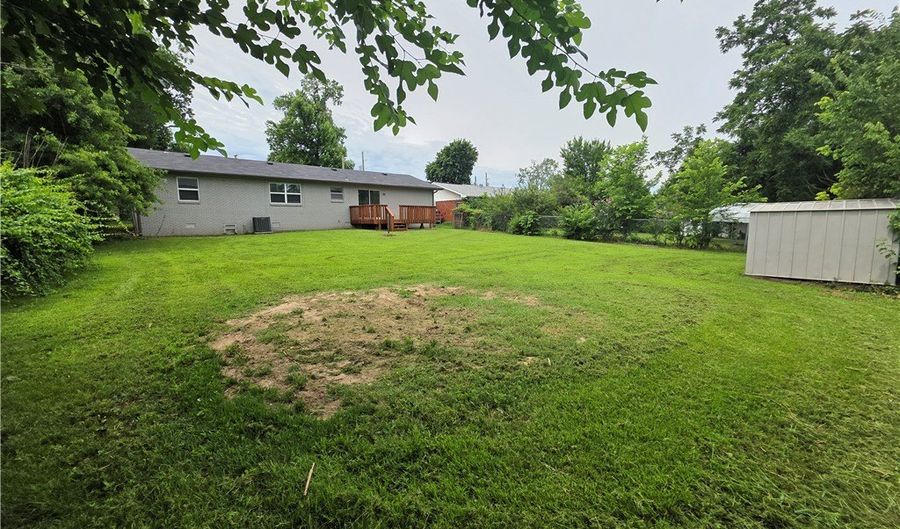 1204 NW 2nd St, Bentonville, AR 72712 - 3 Beds, 2 Bath