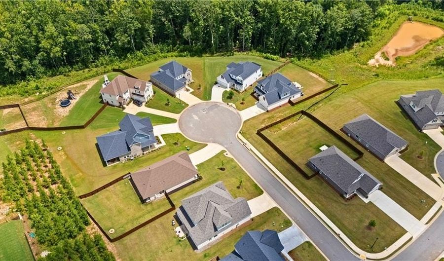 744 MANLEY St, Auburn, AL 36832 - 4 Beds, 4 Bath