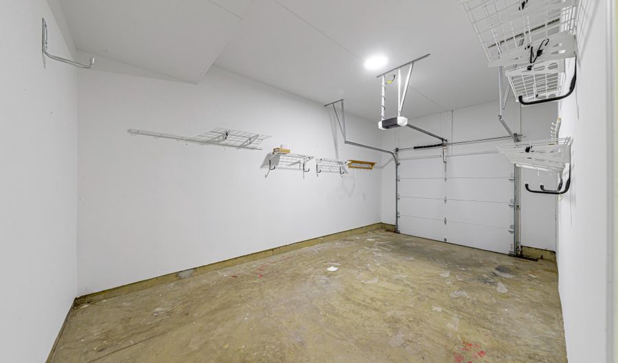 2032 S LANGLEY St, Arlington, VA 22204 - 5 Beds, 4 Bath
