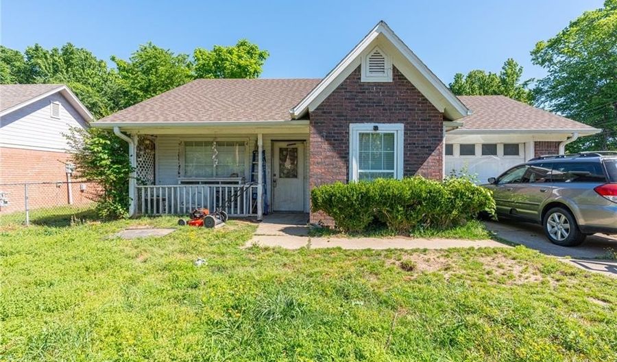 326 London St, Alma, AR 72921 - 3 Beds, 2 Bath