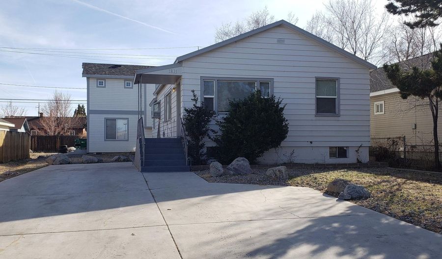 1811 H St, Sparks, NV 89431 - 6 Beds, 4 Bath