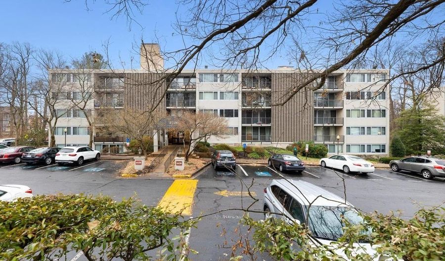 4420 BRIARWOOD Ct #44, Annandale, VA 22003 - 1 Beds, 1 Bath