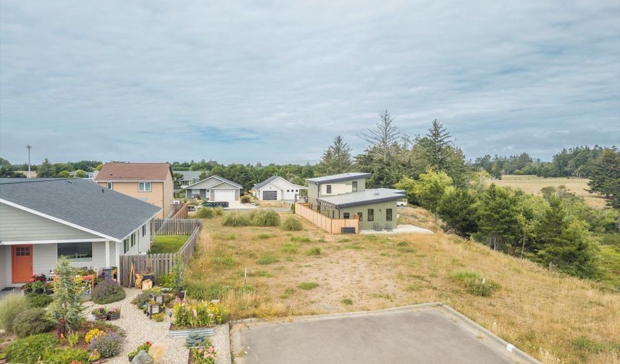 636 SEACREST Dr, Bandon, OR 97411 - 0 Beds, 0 Bath