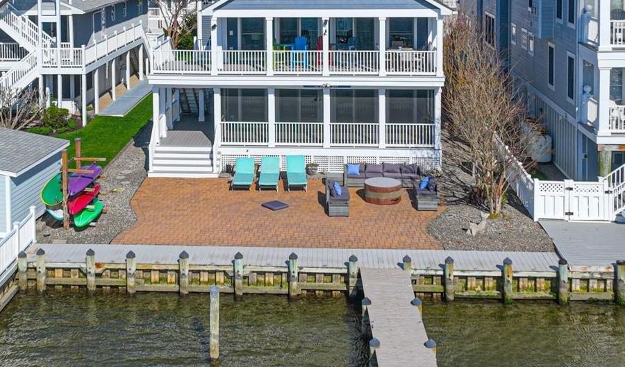1502 BAY St, Fenwick Island, DE 19944 - 4 Beds, 4 Bath