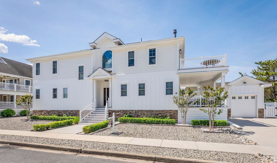 264 41st St, Avalon, NJ 08202 - 4 Beds, 3 Bath
