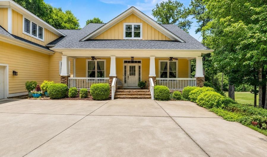 209 High Pointe Dr, Blythewood, SC 29016 - 5 Beds, 4 Bath