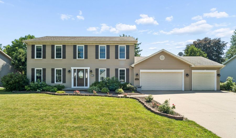 4729 W Chicory Ln, Appleton, WI 54914 - 4 Beds, 4 Bath