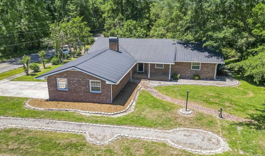 1043 S Main St, Aynor, SC 29511 - 4 Beds, 3 Bath