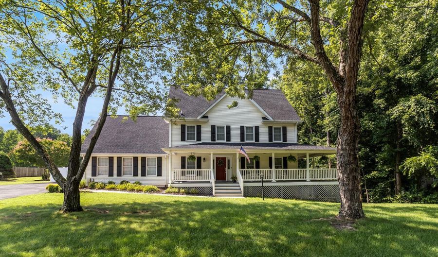 615 CLARKS RUN Rd, La Plata, MD 20646 - 6 Beds, 4 Bath