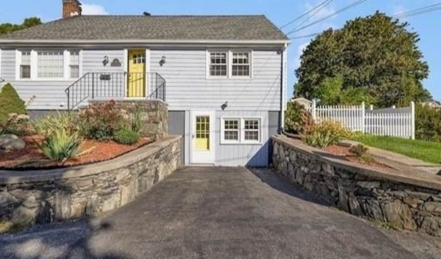 1 Adelaide Ave 1, Bristol, RI 02809 - 1 Beds, 1 Bath