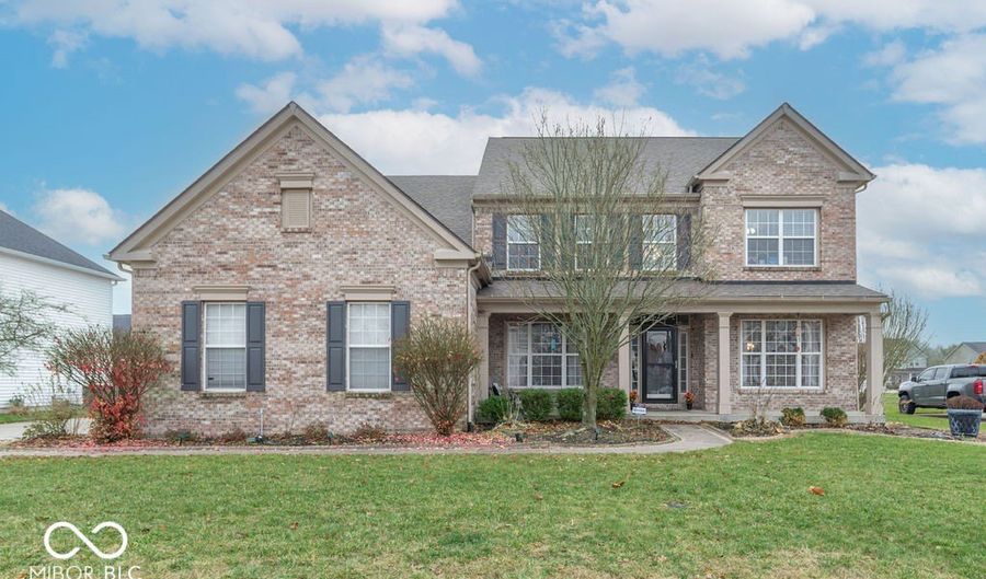 7847 Cross Crk, Avon, IN 46123 - 4 Beds, 4 Bath