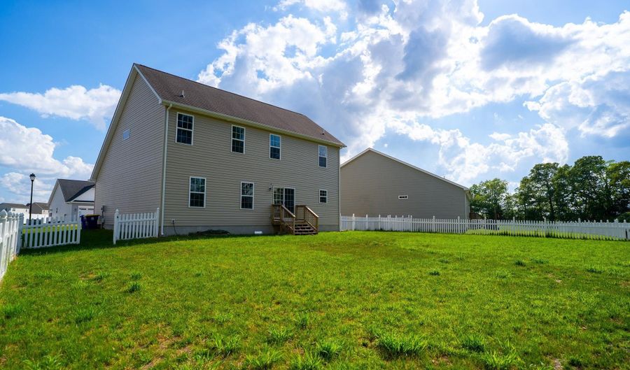 295 HIGHTIDE Dr, Frederica, DE 19946 - 4 Beds, 3 Bath