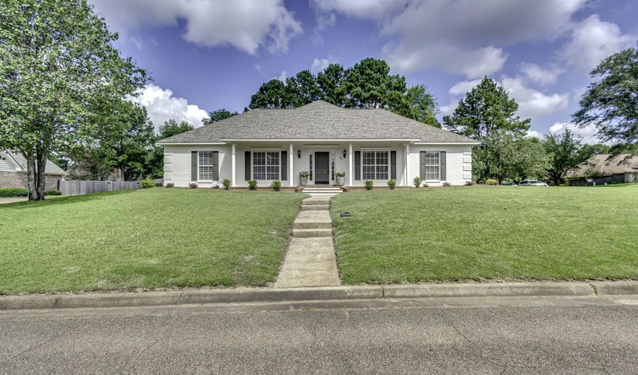 85 Eastgate Dr, Brandon, MS 39042 - 4 Beds, 3 Bath