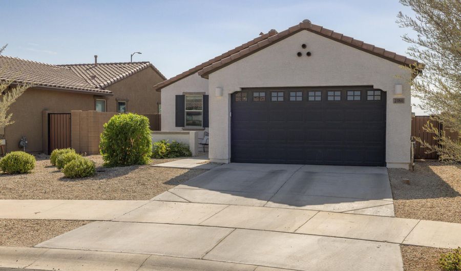 2468 S REAVIS FALLS Rd, Apache Junction, AZ 85119 - 3 Beds, 2 Bath