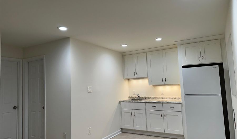 43397 CLOVERKNOLL Ct, Ashburn, VA 20147 - 1 Beds, 1 Bath