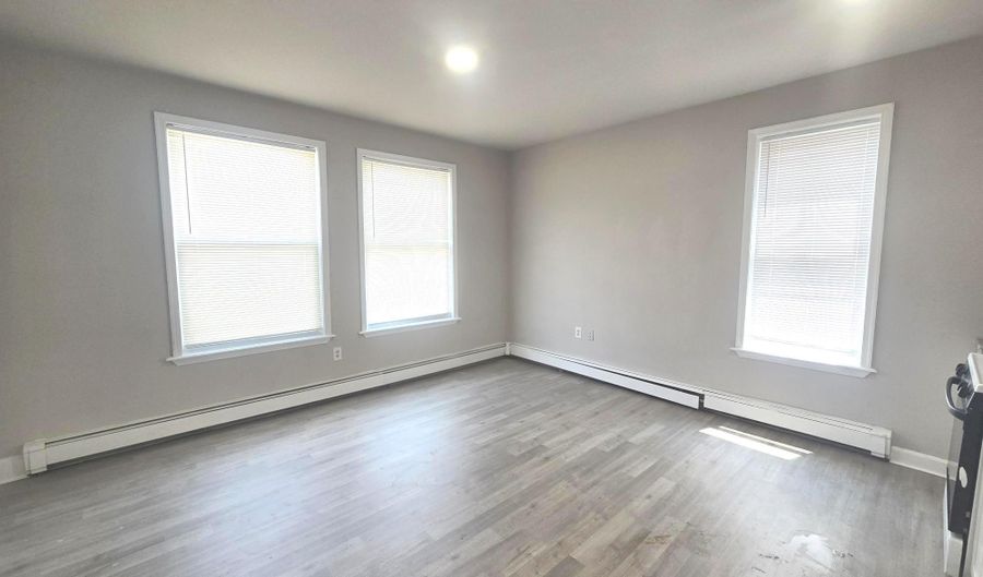 820 WYNNEWOOD Rd 2, Philadelphia, PA 19151 - 2 Beds, 1 Bath