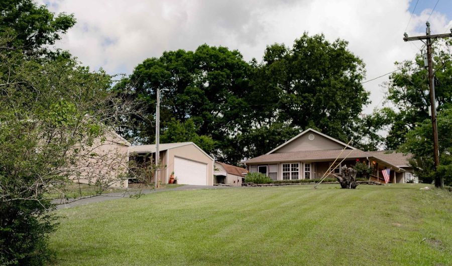 2263 Shouse Ford Rd, Amity, AR 71929 - 3 Beds, 2 Bath