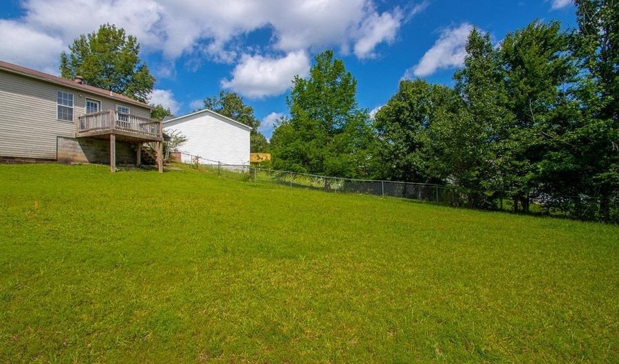 13825 Ridge Crest Dr, Alexander, AR 72002 - 3 Beds, 2 Bath