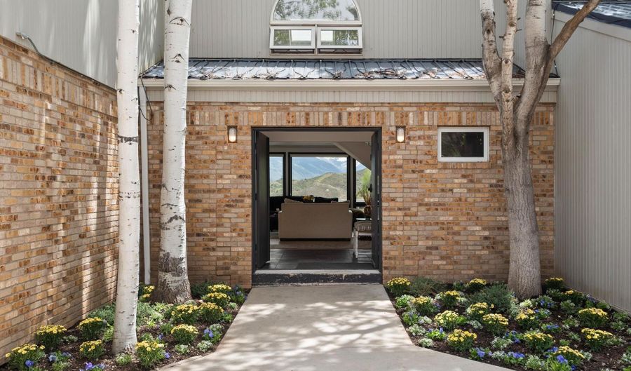 450 Solar Way, Aspen, CO 81611 - 3 Beds, 3 Bath