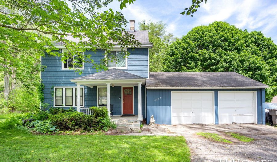8245 45th St SE, Ada, MI 49301 - 3 Beds, 2 Bath