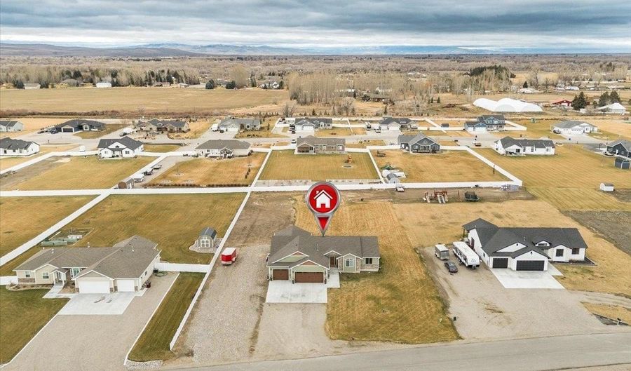 587 W 30 S, Blackfoot, ID 83221 - 6 Beds, 3 Bath