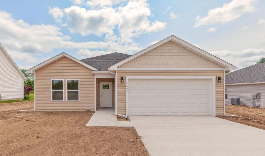 2010 Green Acres Dr, Adrian, MI 49221 - 3 Beds, 2 Bath