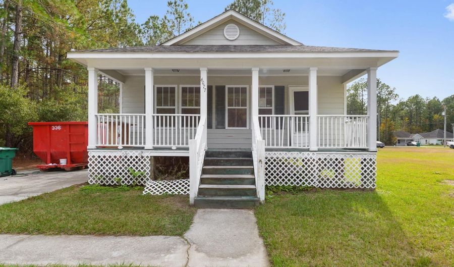6077 E Kemper St, Bay St. Louis, MS 39520 - 3 Beds, 1 Bath