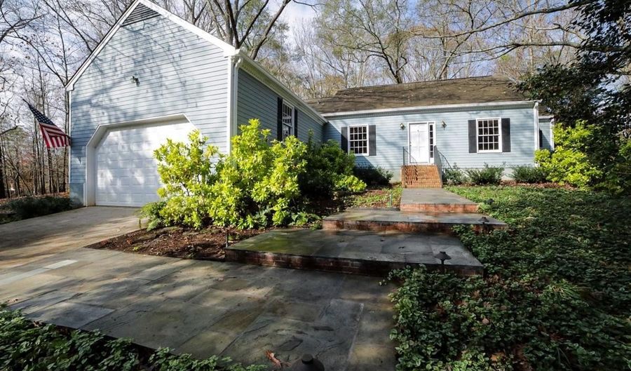 158 Lakeover Dr, Athens, GA 30607 - 4 Beds, 2 Bath