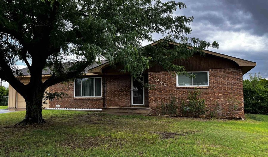 405 Avenue Q, Beaver, OK 73932 - 3 Beds, 2 Bath
