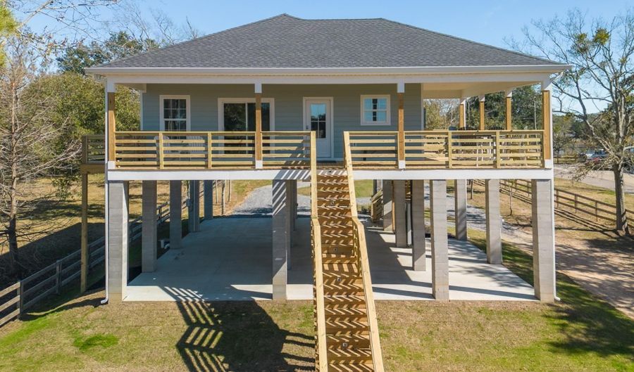 5815 Brittany Ave, Biloxi, MS 39532 - 2 Beds, 3 Bath