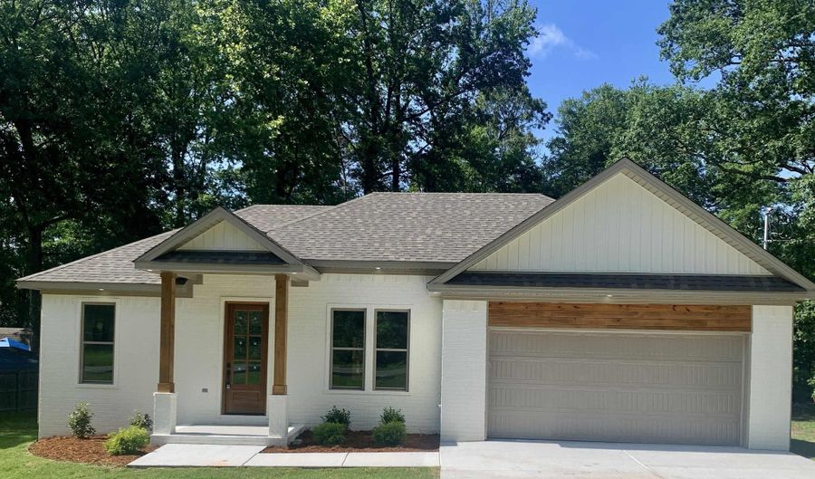 12409 Styles Rd, Bauxite, AR 72011 - 3 Beds, 2 Bath