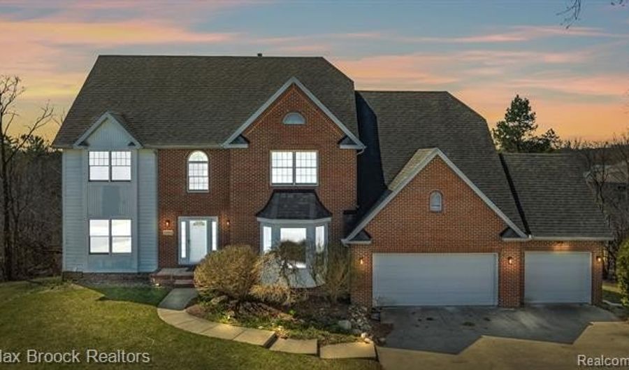 3592 GREAT FALLS Cir, Ann Arbor, MI 48108 - 5 Beds, 4 Bath