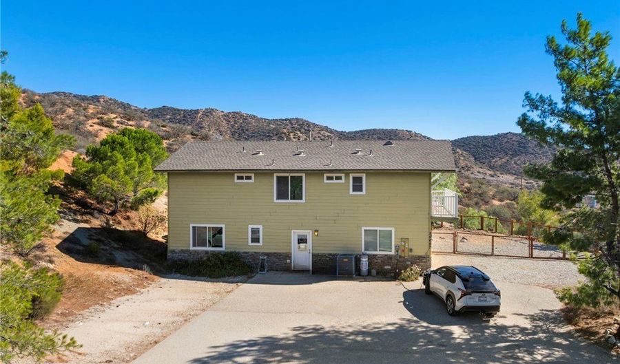 35607 Red Rover Mine, Acton, CA 93510 - 5 Beds, 3 Bath