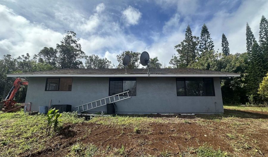 580- A Lihau Pl, Haiku, HI 96708 - 3 Beds, 1 Bath