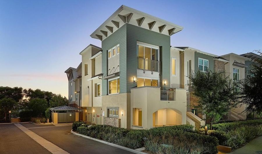 6140 Colt Pl 104, Carlsbad, CA 92009 - 3 Beds, 4 Bath