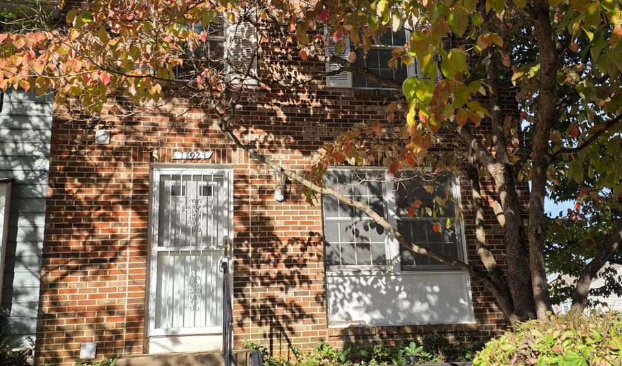 17923 ASHTON CLUB Way, Ashton, MD 20861 - 3 Beds, 4 Bath