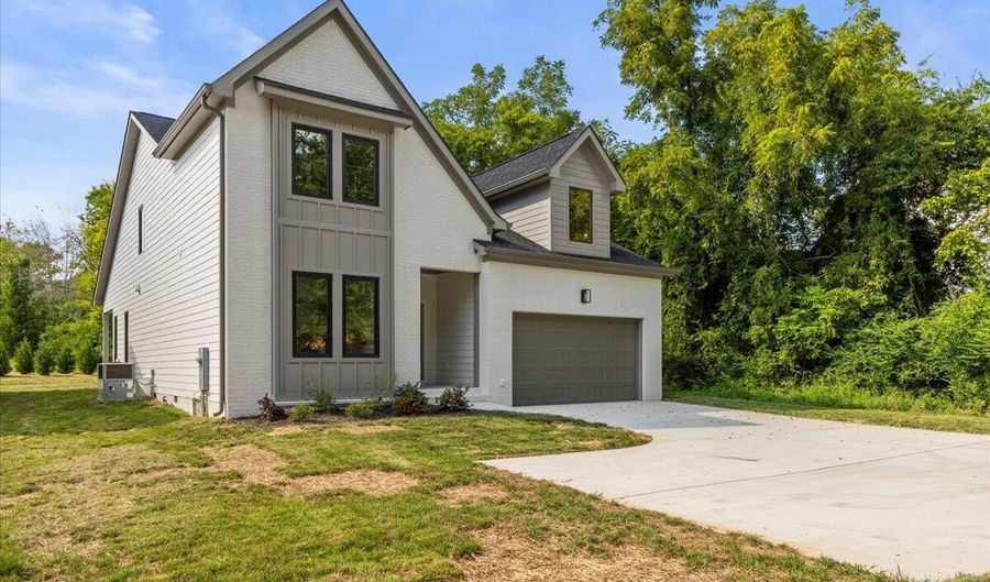 10553 E East Brainerd Rd, Apison, TN 37302 - 5 Beds, 4 Bath