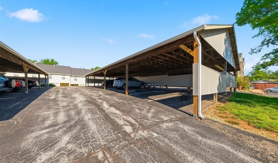 1445 Whispering Creek Dr J, Ballwin, MO 63021 - 2 Beds, 2 Bath