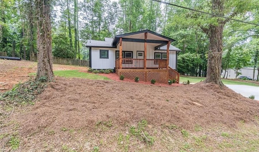 1881 Sylvia St, Austell, GA 30106 - 3 Beds, 2 Bath