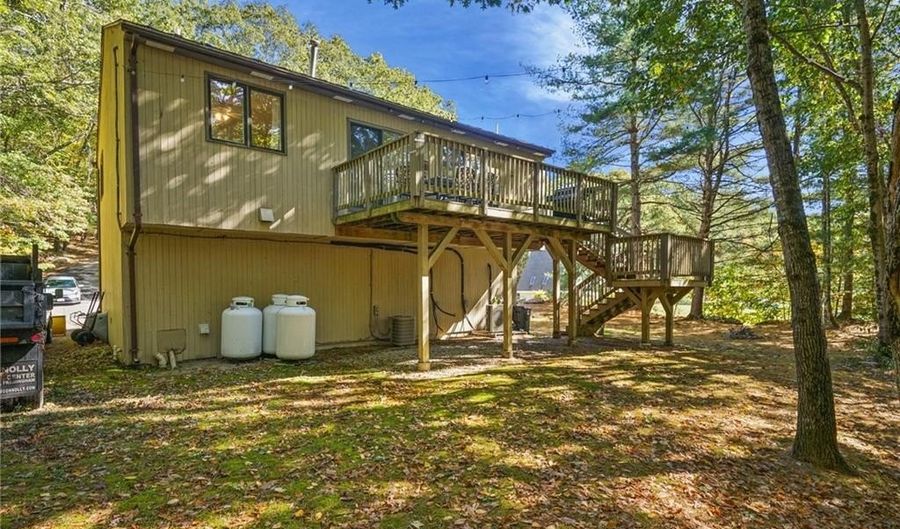 774 Cooper Rd, Glocester, RI 02814 - 2 Beds, 1 Bath