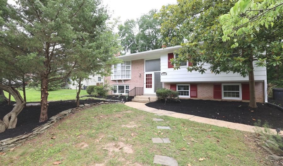 1205 COLLINGWOOD Rd, Alexandria, VA 22308 - 4 Beds, 3 Bath