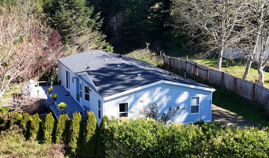 96465 COVERDELL Rd 20, Brookings, OR 97415 - 3 Beds, 2 Bath