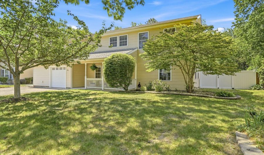 37 Spruce Cir S, Barnegat, NJ 08005 - 3 Beds, 3 Bath