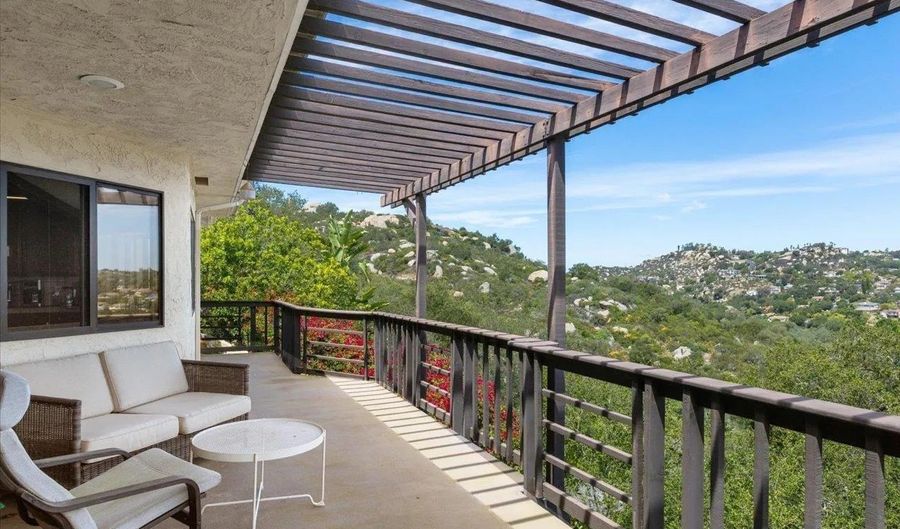 27619 High Vista Dr, Escondido, CA 92026 - 3 Beds, 3 Bath