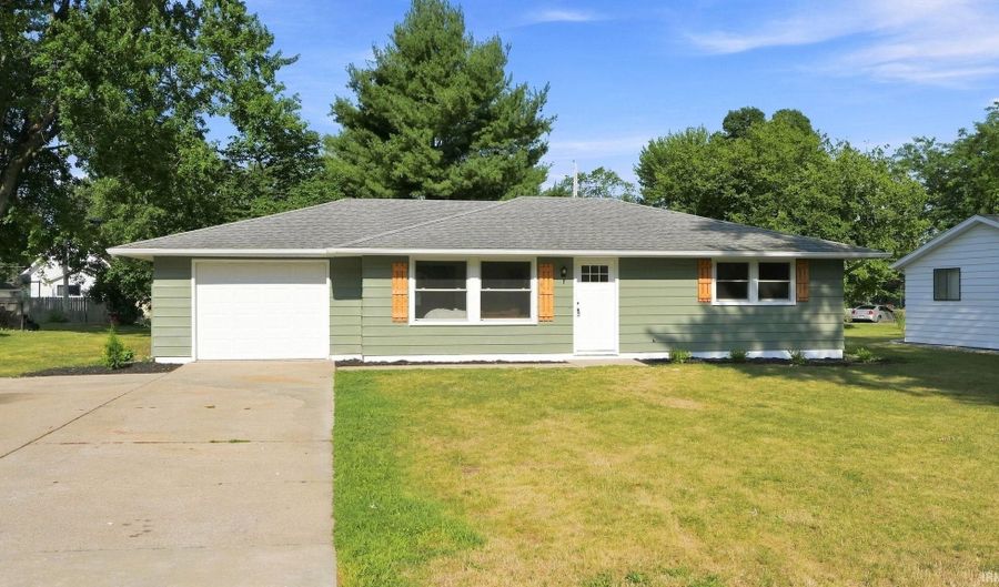 233 S Division St, Auburn, IN 46706 - 2 Beds, 1 Bath