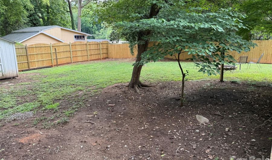 4920 Raymond Pl, Charlotte, NC 28205 - 3 Beds, 2 Bath