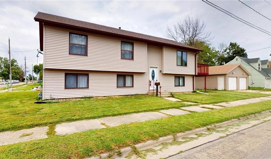 1301 6th Ave NE, Austin, MN 55912 - 6 Beds, 2 Bath