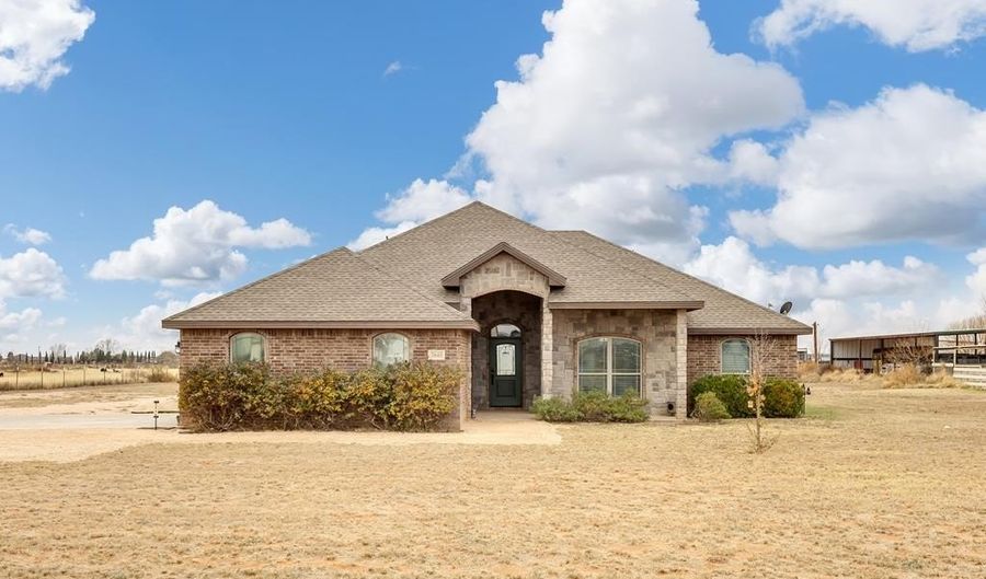 2848 SE County Rd 4391, Andrews, TX 79714 - 4 Beds, 2 Bath