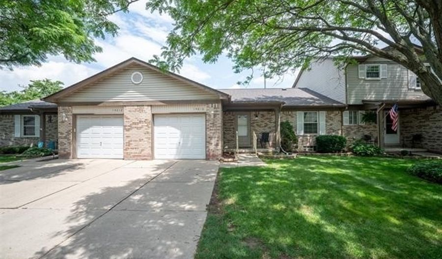 14810 Paris Ct, Allen Park, MI 48101 - 2 Beds, 2 Bath